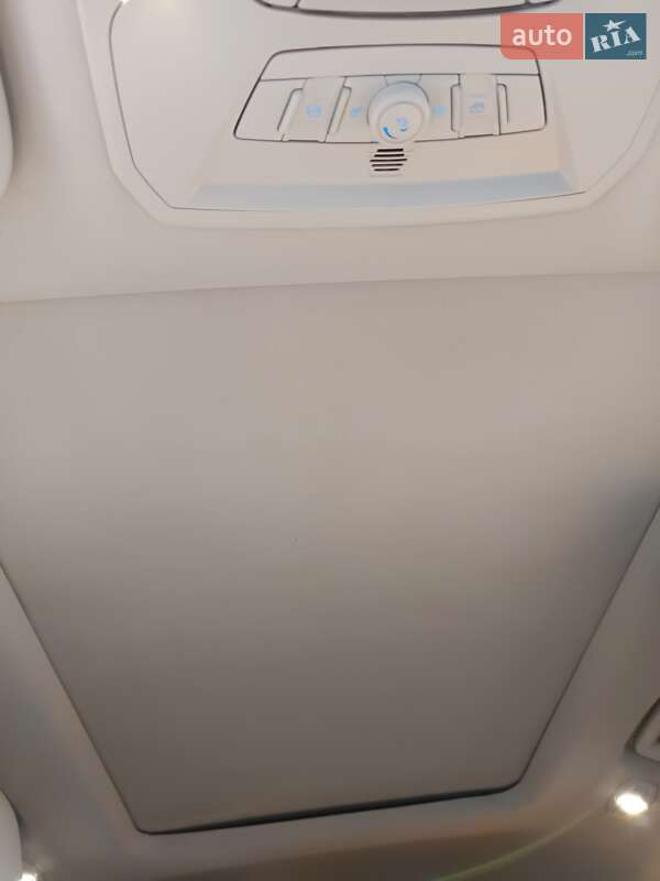 Внедорожник / Кроссовер Ford Escape 2014 в Отынии