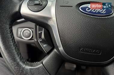 Внедорожник / Кроссовер Ford Escape 2013 в 