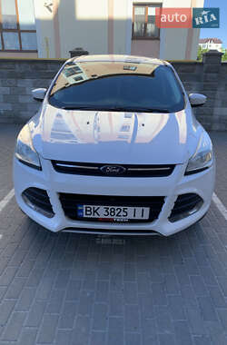 Внедорожник / Кроссовер Ford Escape 2015 в 
