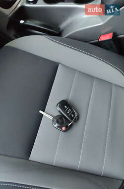 Внедорожник / Кроссовер Ford Escape 2013 в 
