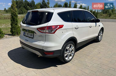 Внедорожник / Кроссовер Ford Escape 2012 в 