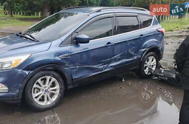 Внедорожник / Кроссовер Ford Escape 2017 в 
