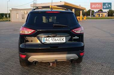 Внедорожник / Кроссовер Ford Escape 2012 в 
