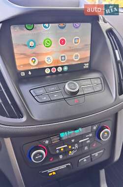 Внедорожник / Кроссовер Ford Escape 2019 в 
