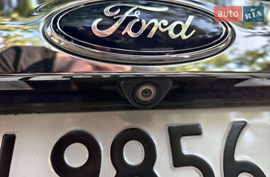 Внедорожник / Кроссовер Ford Escape 2014 в 