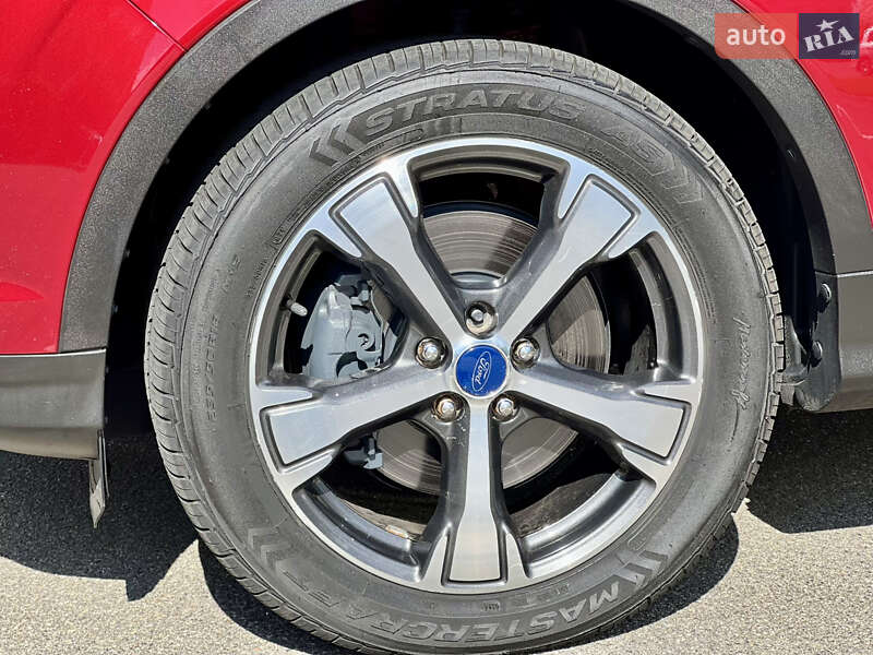 Внедорожник / Кроссовер Ford Escape 2018 в Киеве