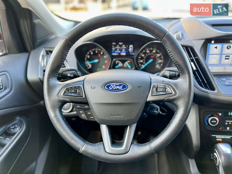 Внедорожник / Кроссовер Ford Escape 2018 в Киеве