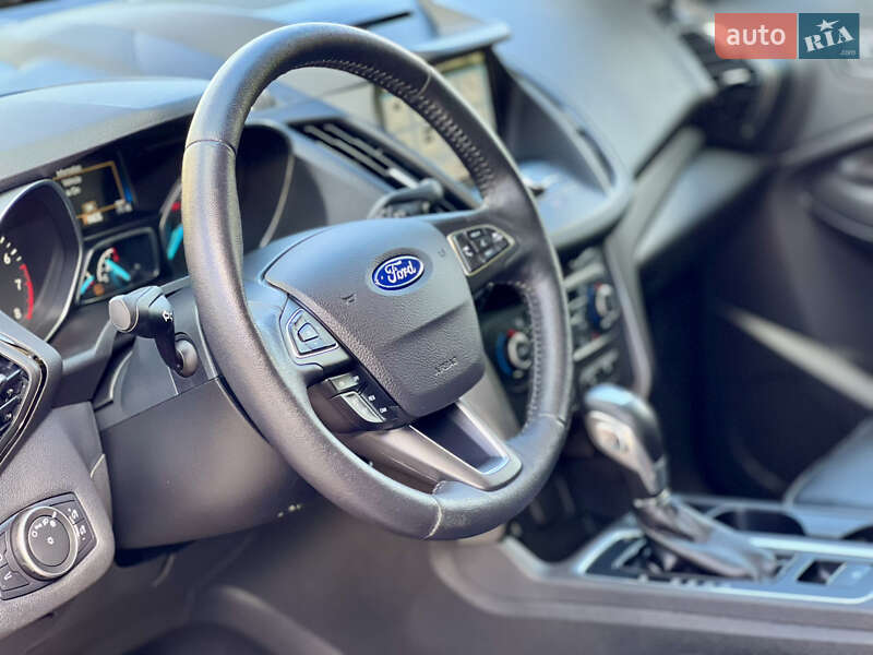 Внедорожник / Кроссовер Ford Escape 2018 в Киеве