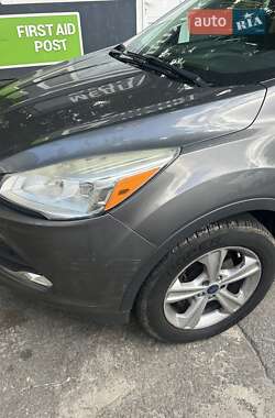 Внедорожник / Кроссовер Ford Escape 2013 в 