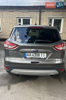Внедорожник / Кроссовер Ford Escape 2013 в 