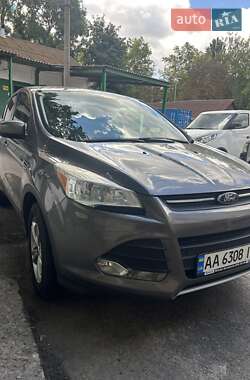 Внедорожник / Кроссовер Ford Escape 2013 в 