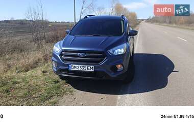 Внедорожник / Кроссовер Ford Escape 2017 в 