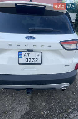Внедорожник / Кроссовер Ford Escape 2022 в 