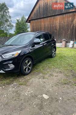 Внедорожник / Кроссовер Ford Escape 2017 в 