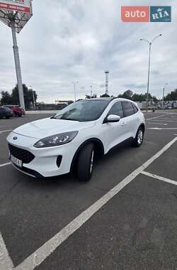 Внедорожник / Кроссовер Ford Escape 2020 в 