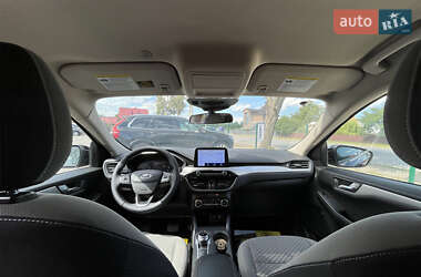 Внедорожник / Кроссовер Ford Escape 2020 в 