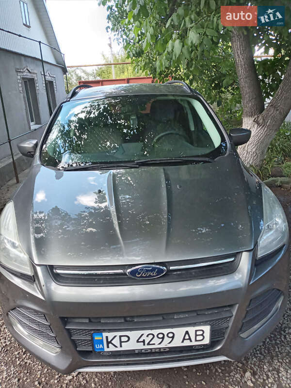 Внедорожник / Кроссовер Ford Escape 2014 в 