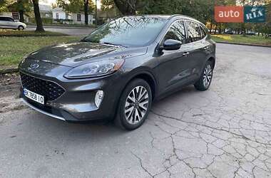 Внедорожник / Кроссовер Ford Escape 2020 в 