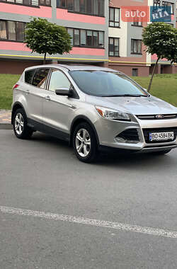 Внедорожник / Кроссовер Ford Escape 2015 в 