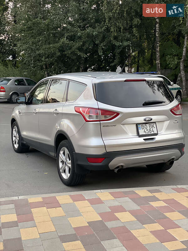 Внедорожник / Кроссовер Ford Escape 2015 в Тернополе