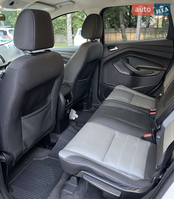 Внедорожник / Кроссовер Ford Escape 2015 в Тернополе