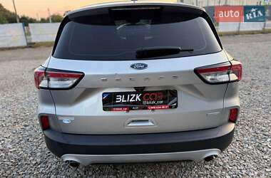 Внедорожник / Кроссовер Ford Escape 2019 в 