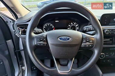 Внедорожник / Кроссовер Ford Escape 2019 в 
