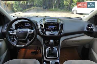 Внедорожник / Кроссовер Ford Escape 2013 в 