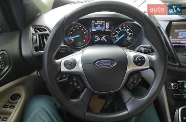 Внедорожник / Кроссовер Ford Escape 2013 в 
