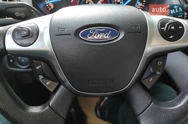Внедорожник / Кроссовер Ford Escape 2013 в 