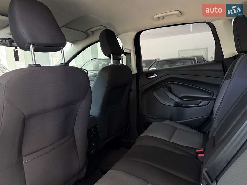 Внедорожник / Кроссовер Ford Escape 2018 в Полтаве