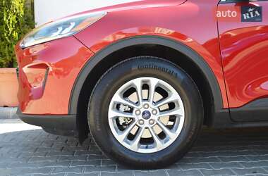 Внедорожник / Кроссовер Ford Escape 2022 в 