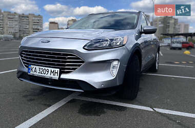 Внедорожник / Кроссовер Ford Escape 2021 в 
