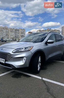 Внедорожник / Кроссовер Ford Escape 2021 в 