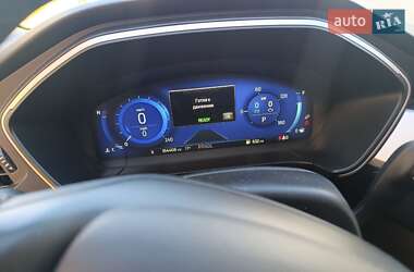 Внедорожник / Кроссовер Ford Escape 2020 в 