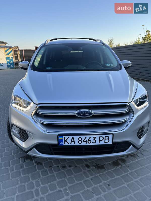Внедорожник / Кроссовер Ford Escape 2017 в Ирпене