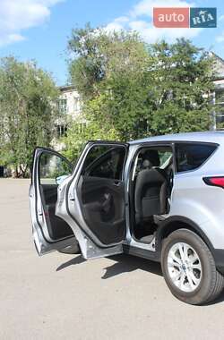 Внедорожник / Кроссовер Ford Escape 2017 в 