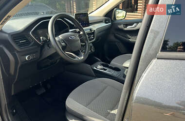 Внедорожник / Кроссовер Ford Escape 2020 в 