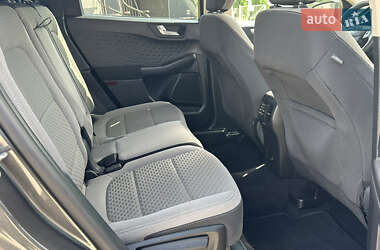 Внедорожник / Кроссовер Ford Escape 2020 в 