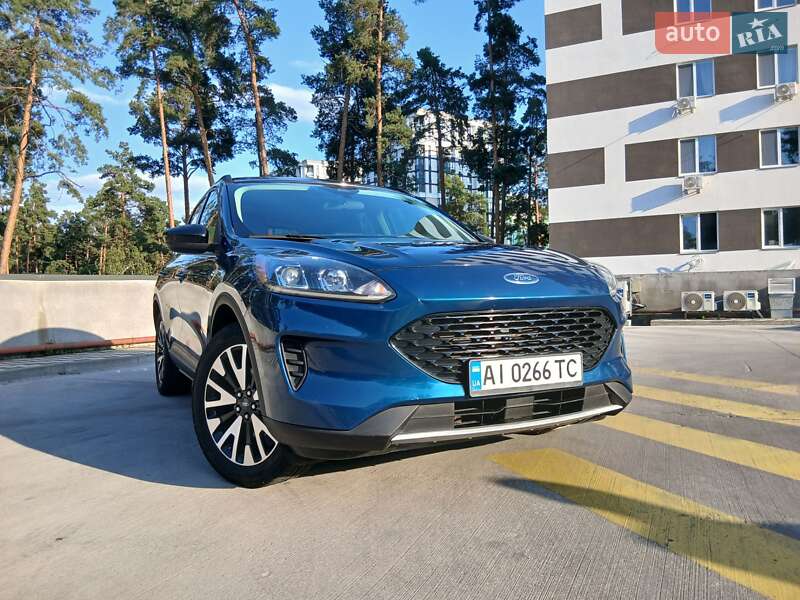 Внедорожник / Кроссовер Ford Escape 2020 в Ирпене