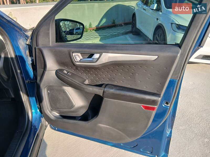 Внедорожник / Кроссовер Ford Escape 2020 в Ирпене