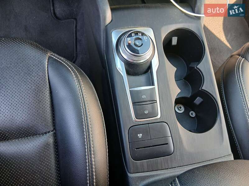 Внедорожник / Кроссовер Ford Escape 2020 в Ирпене