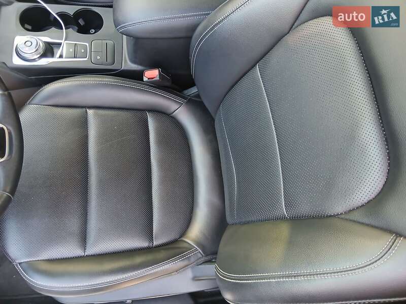 Внедорожник / Кроссовер Ford Escape 2020 в Ирпене