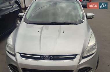 Позашляховик / Кросовер Ford Escape 2013 в 