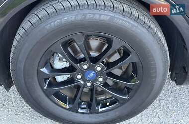 Внедорожник / Кроссовер Ford Escape 2020 в 