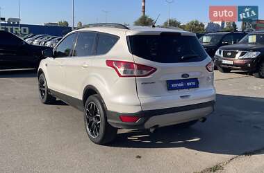 Внедорожник / Кроссовер Ford Escape 2013 в 