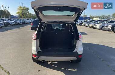 Внедорожник / Кроссовер Ford Escape 2013 в 