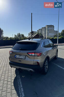 Внедорожник / Кроссовер Ford Escape 2020 в 
