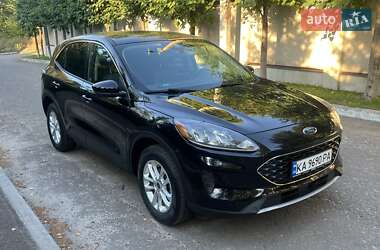Внедорожник / Кроссовер Ford Escape 2020 в 
