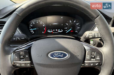 Внедорожник / Кроссовер Ford Escape 2021 в 